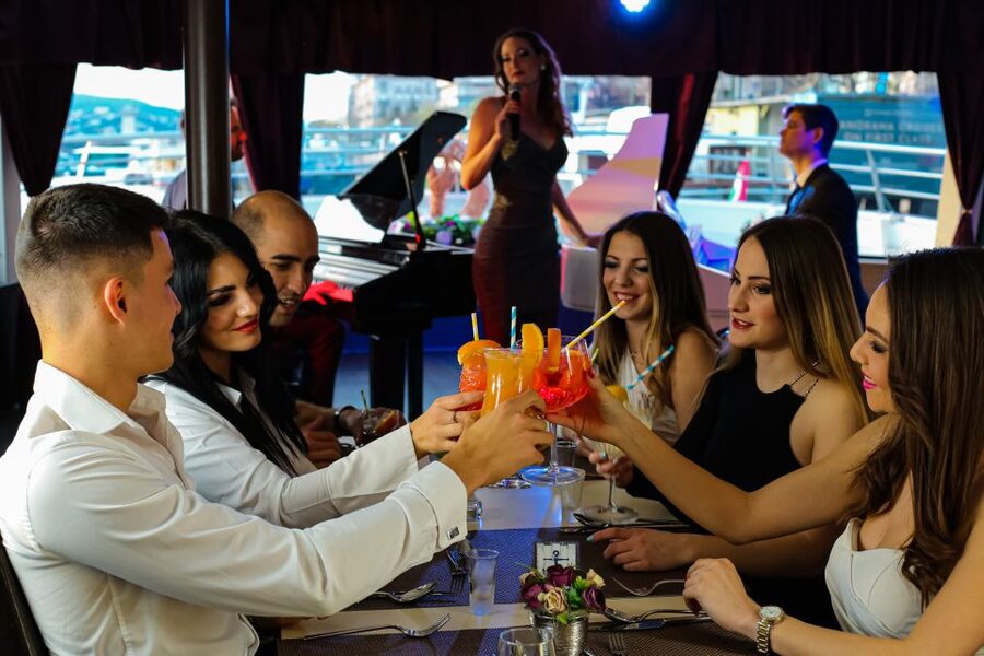 Budapest: Danube Drink and Piano Show - Key Points to Know Before You Go