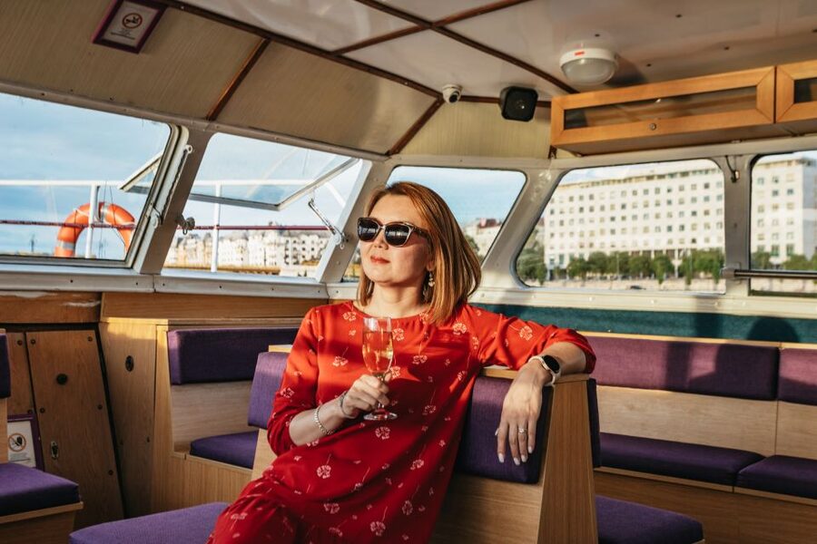 Budapest: Danube River City Lights Express Cruise - Upper Deck Views vs Indoors: Choose Your Comfort Like a Local