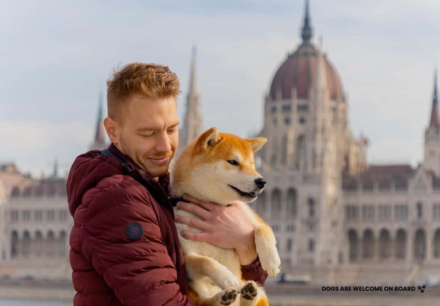Budapest: Danube River Sightseeing Cruise with Audio Guide - Why a 60-minute Danube cruise is the fast track to Budapest icons