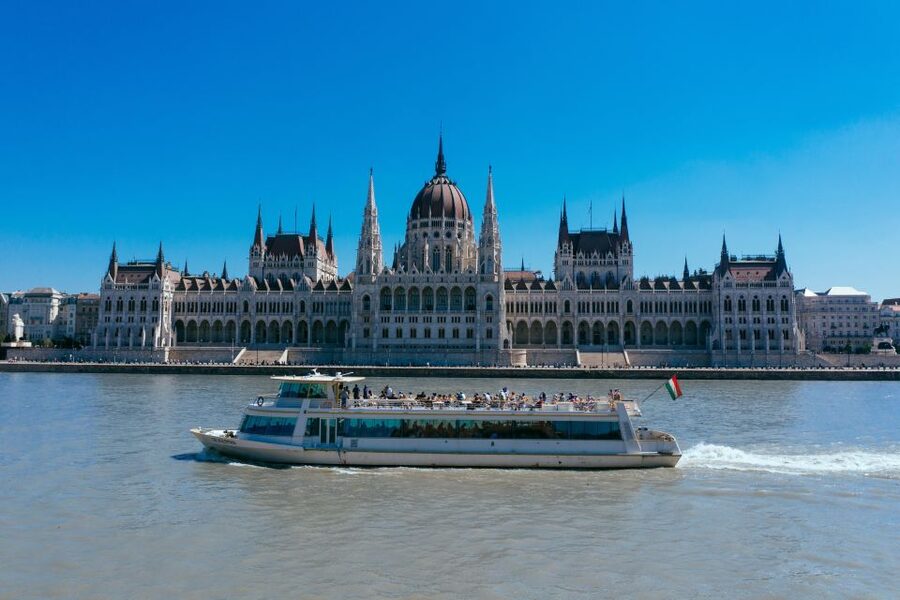Budapest: Day or Night River Cruise on Panoramic Boat - Finding Vigadó tér Dock 6, then getting comfy fast