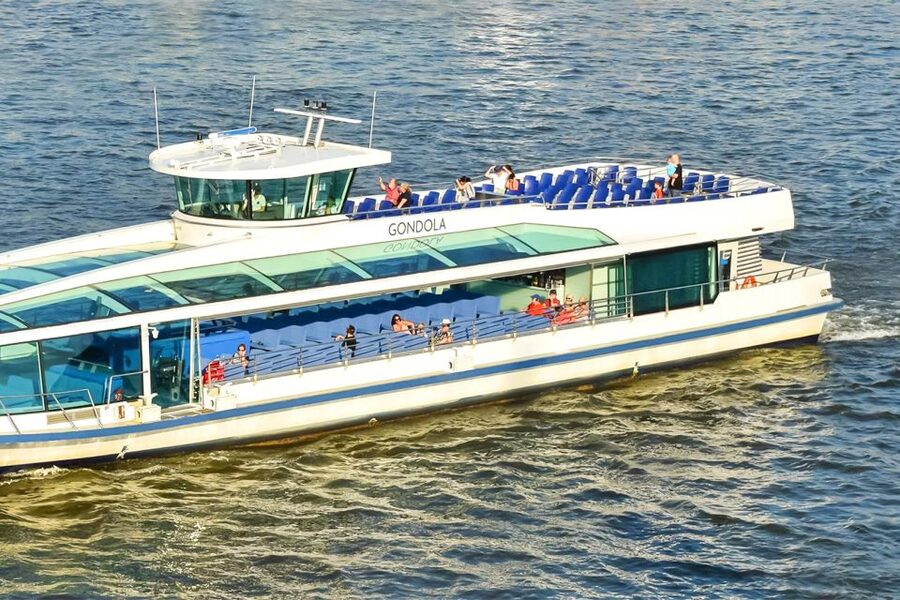 Budapest: Daytime Sightseeing Boat Cruise - What you will actually see: Chain Bridge, Elisabeth Bridge, Parliament, and Buda Castle