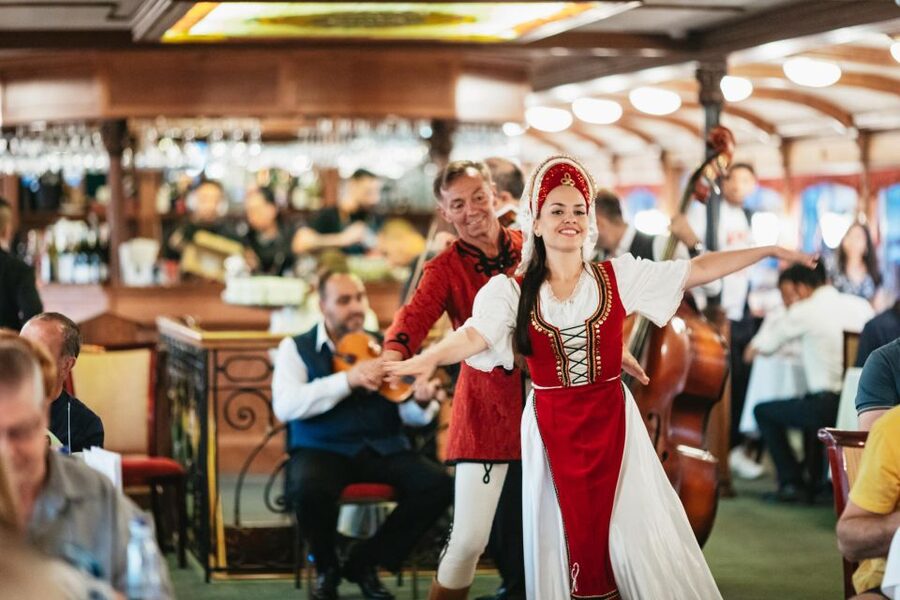 Budapest: Dinner Cruise with Live Music and Folk Dance Show - Onboard Vibe, Service, and Photo Moments