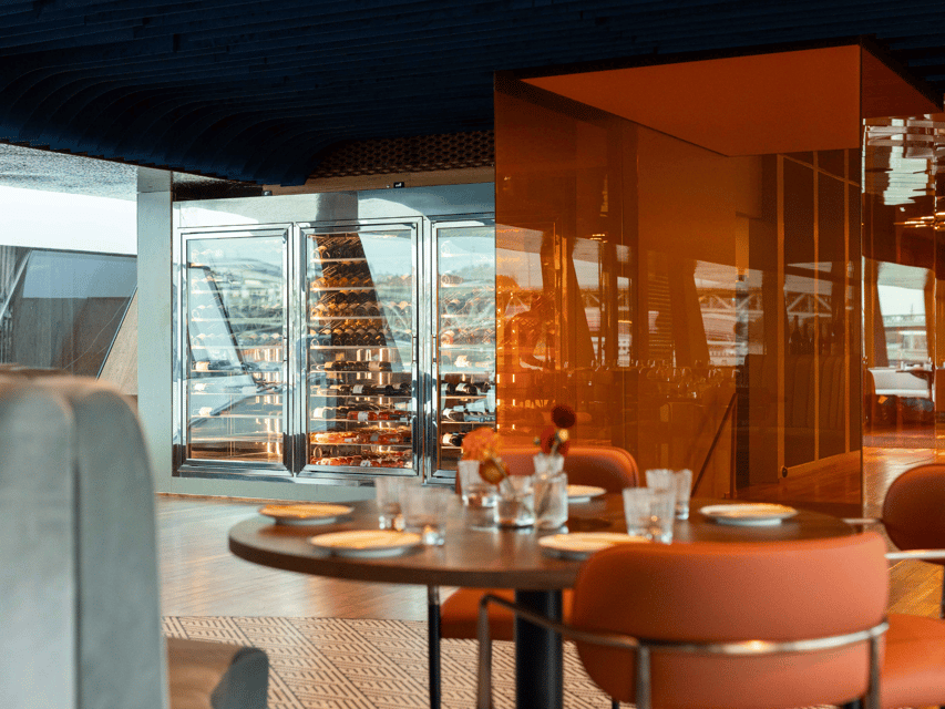 Budapest: Dinner Cruise with Live Music and Unlimited Drinks - Key highlights
