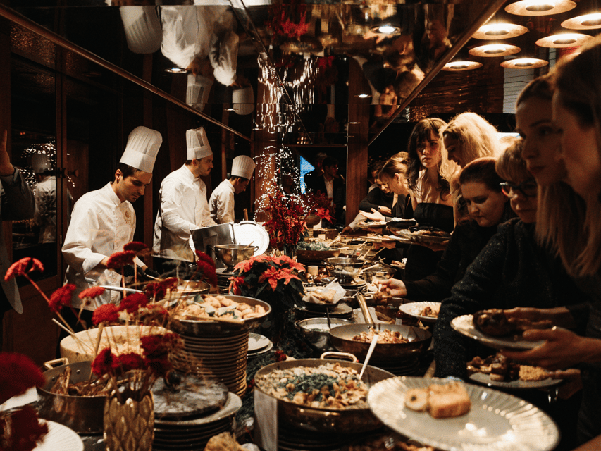 Budapest: Dinner Cruise with Live Music and Unlimited Drinks - The BBQ option: rooftop cooking and panoramic skyline time