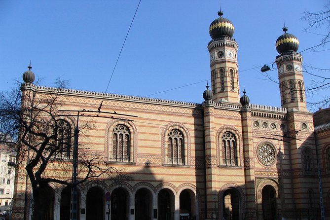 Budapest Dohany Synagogue & Hungarian Jewish Museum & free extras - Stop 2: Raoul Wallenberg Memorial Park and the Holocaust Cemetery