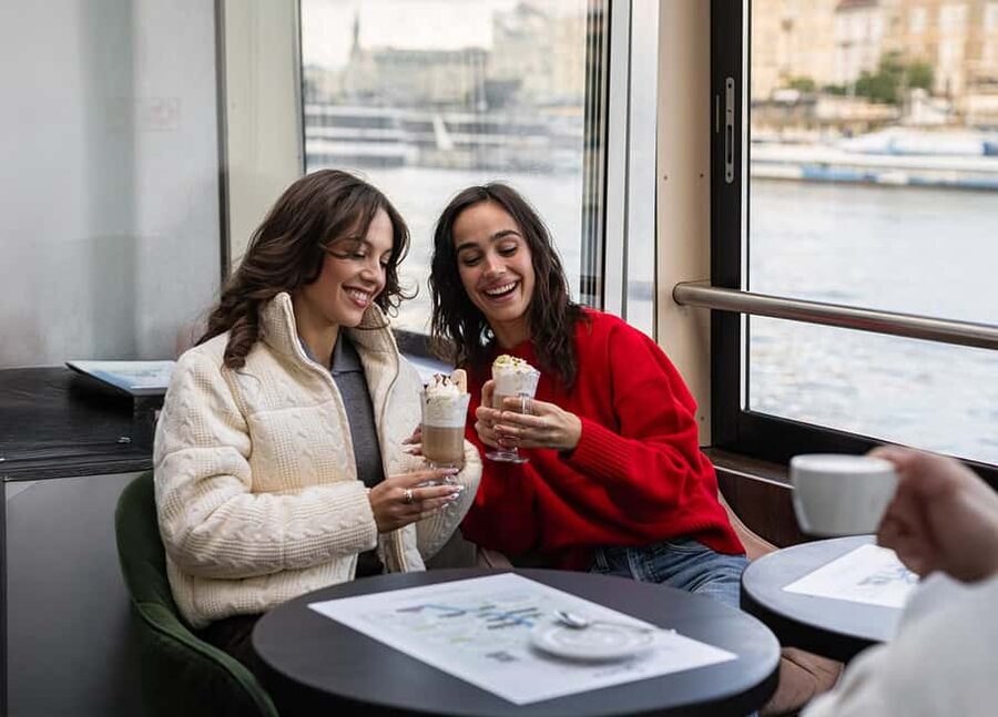 Budapest: Downtown Budapest Unlimited Booze Cruise - Price and What $40 Really Buys You