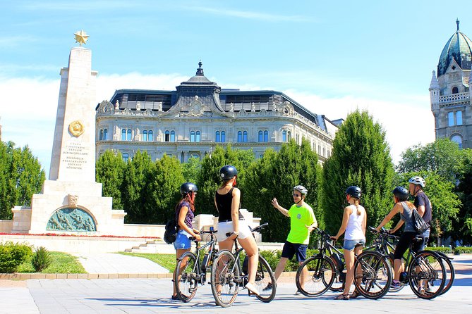 Budapest E-bike Tour - Buda Castle on bikes: getting the climb without losing the fun