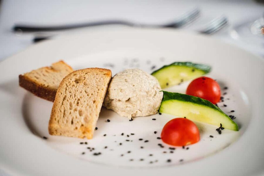 Budapest: Evening Cruise and Dinner with Welcome Drink - The biggest strengths that drive the high rating
