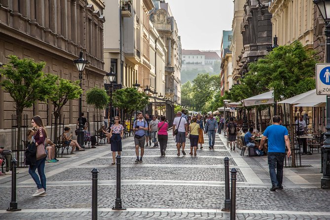 Budapest Grand Walk - Heroes Square and getting the city rhythm with Metro line M1