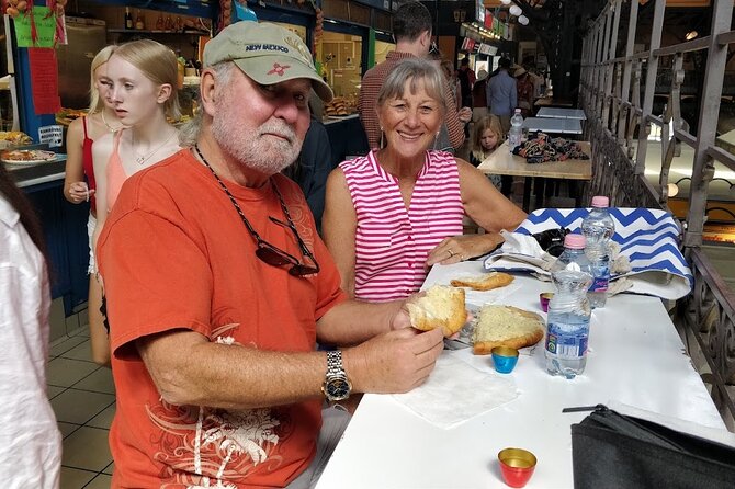 Budapest Great Market Hall Chef‑Led Private Tasting Tour - Langos, strudel, and túró rudi: tastings that teach you what to order