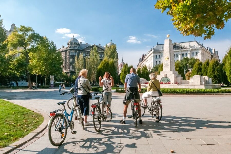 Budapest: Guided City Discovery Bike Tour - Szechenyi Thermal Bath Area, Fun Park, and the Zoo Zone