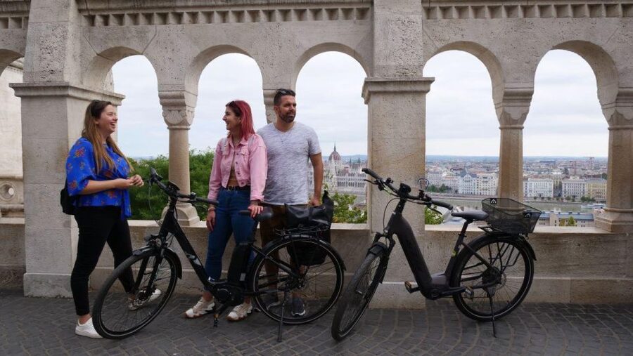 Budapest: Guided E-Bike Sightseeing Tour - Key things to know before you roll