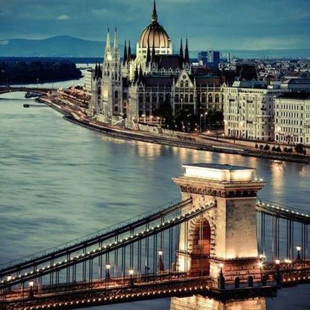 Budapest: Half-Day Highlights Small Group Private Tour - Getting from District V, and how the timing usually feels