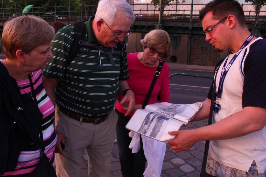 Budapest: Hammer & Sickle Communism Walking Tour - Starting where Budapest and the Iron Curtain meet