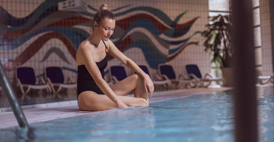 Budapest: Helia Day Spa entry ticket - Hot water pools, Finnish sauna, steam room: the heat cycle you control
