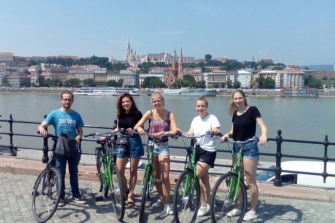 Budapest Highlights Bike Tour - Stop 3: Hungary’s Parliament Building, plus the theater and bar corridor