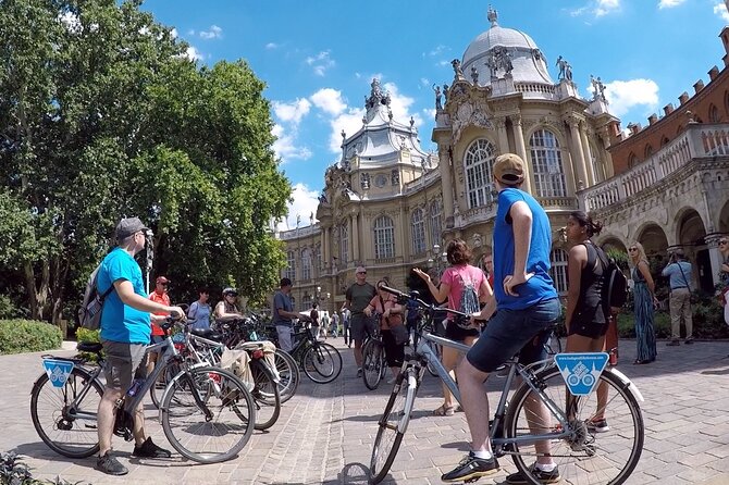 Budapest Highlights Bike Tour with a local guide - How the ride feels: steady pace, short stops, lots to see
