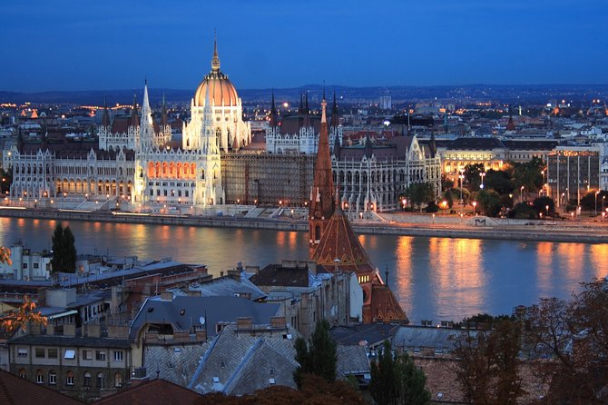 Budapest Highlights Self guided scavenger hunt and Walking Tour - How the World City Trail hunt guides you step by step