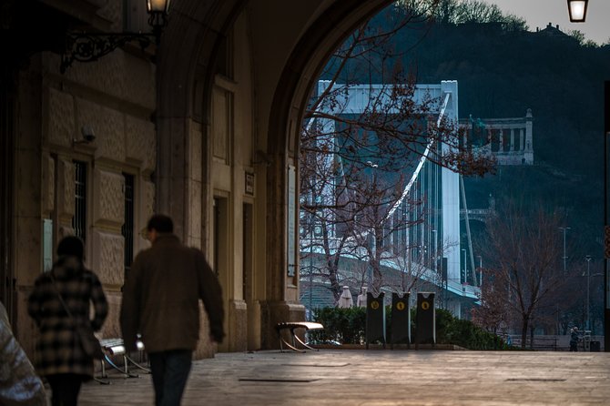 Budapest Highlights Self guided scavenger hunt and Walking Tour - What you need on your phone (and why it matters)