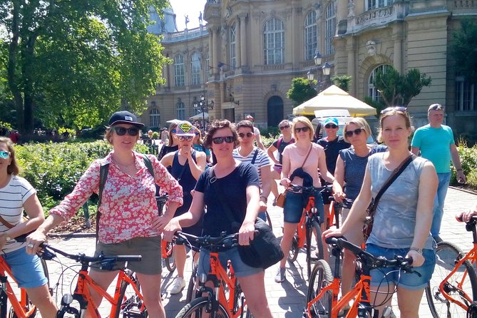 Budapest Historic Downtown Bicycle Tour in small groups - Getting started at Bike & Relax and why the first 15 minutes matter