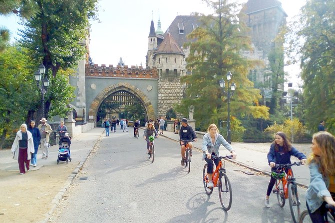 Budapest Historic Downtown Bicycle Tour in small groups - Danube-edge stops, Parliament panoramas, and memorial sites you don’t want to rush