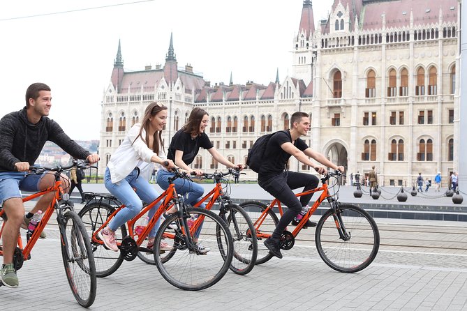 Budapest Historic Downtown Bicycle Tour in small groups - One last architecture look: Central Market vibes and the Great Synagogue exterior