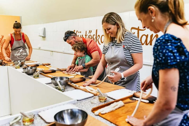 Budapest: Hungarian Chimney Cake Workshop in the City Center - Price and Value in Budapest: Is $40 a Fair Deal for One Hour?
