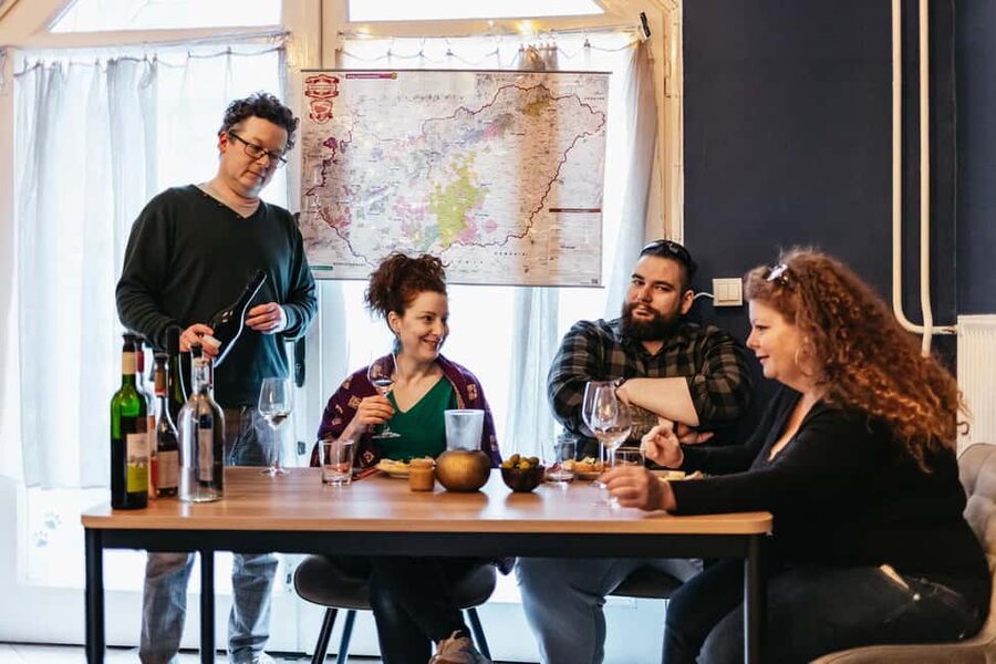 Budapest: Hungarian Wine Tasting with 7 Wines and Tapas - Cserszegi fűszeres vs. furmint: how the tasting teaches your palate