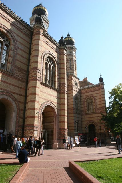 Budapest: Jewish Heritage Guided Tour with Synagogue Ticket - Should you book this Budapest Jewish Heritage tour?