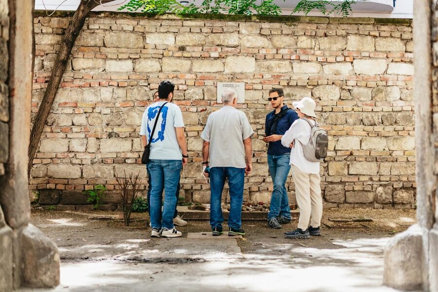 Budapest: Jewish History Guided Walking Tour with Historian - Jewish Quarter Streets, Former Ghetto Sections, and the Markers That Remain