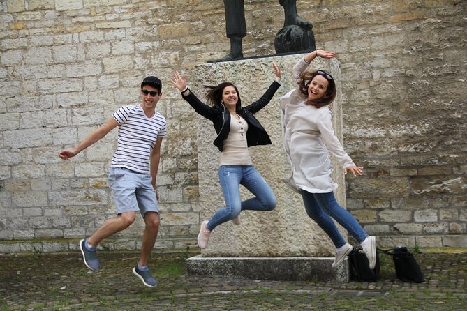 Budapest (Jewish Quarter) Scavenger Hunt and Self-Guided Tour - Deák Ferenc tér Start Point, Phone Setup, and How Navigation Works