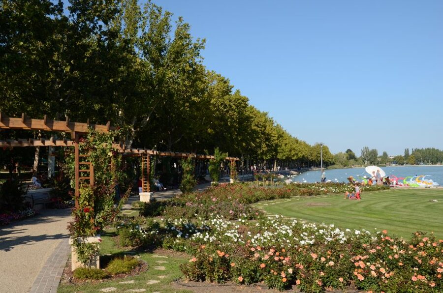 Budapest: Lake Balaton and Herend Full-Day Private Tour - Private-group guiding: where the experience quality really shows