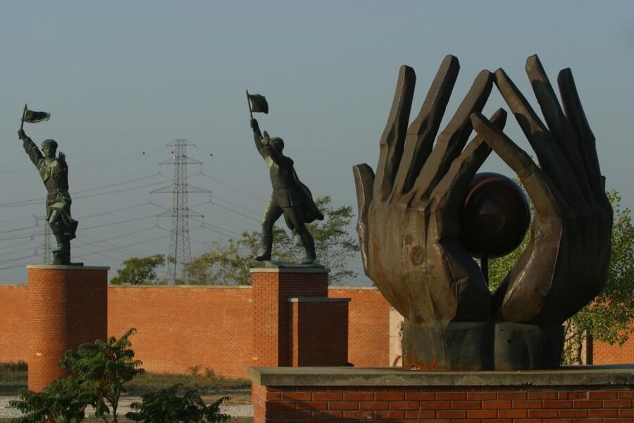 Budapest: Memento Park Ticket - Lenin and Red Army soldiers: the selfie factor is real