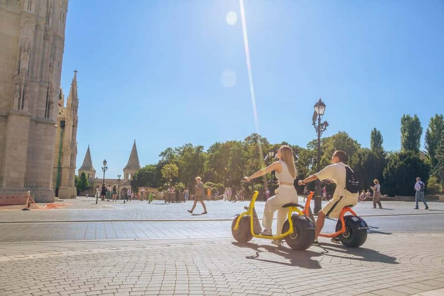 Budapest: MonsteRoller E-Scooter Tour - How the guide turns a ride into a real experience