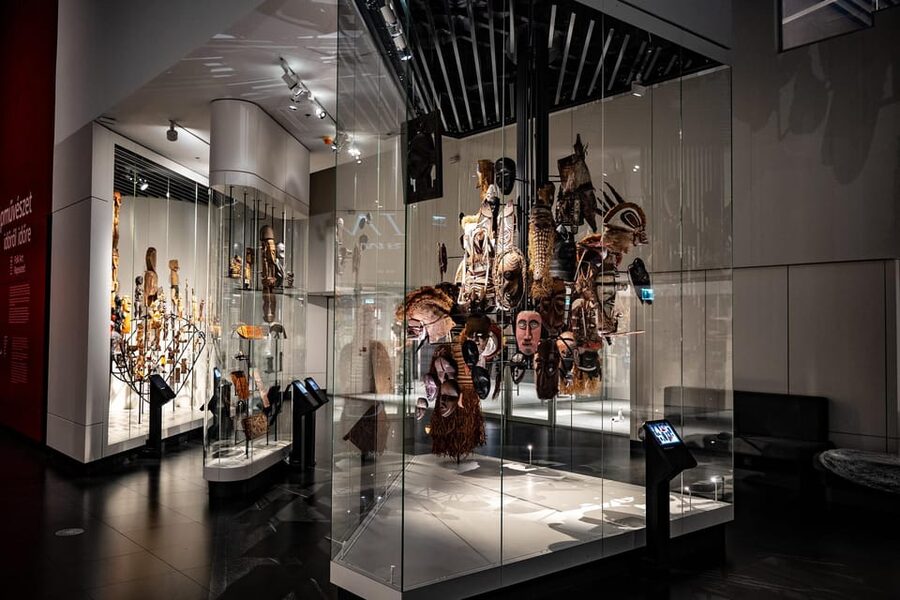 Budapest: Museum of Ethnography Entry Ticket - Meeting Néprajzi Múzeum and getting your bearings fast