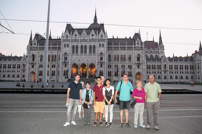 Budapest Night Walking Tour with Danube River Cruise - The 1-Hour Danube Cruise With Legenda: Views, Drink, and What to Expect