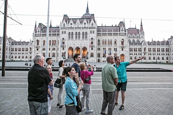 Budapest Night Walking Tour with Danube River Cruise - Pacing and What to Wear When Lights Are On