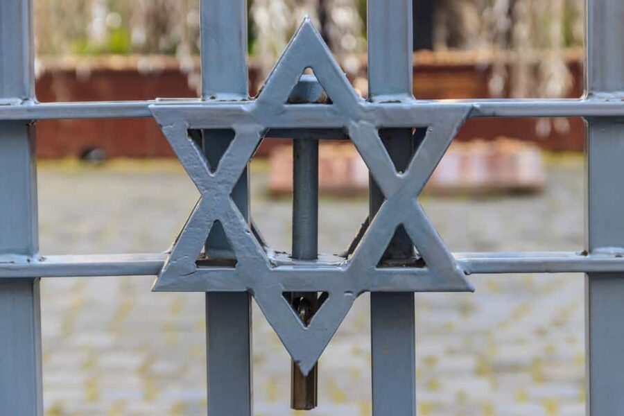 Budapest Old Jewish Quarter History Private Walking Tour - Should You Book This Budapest Old Jewish Quarter History Tour?