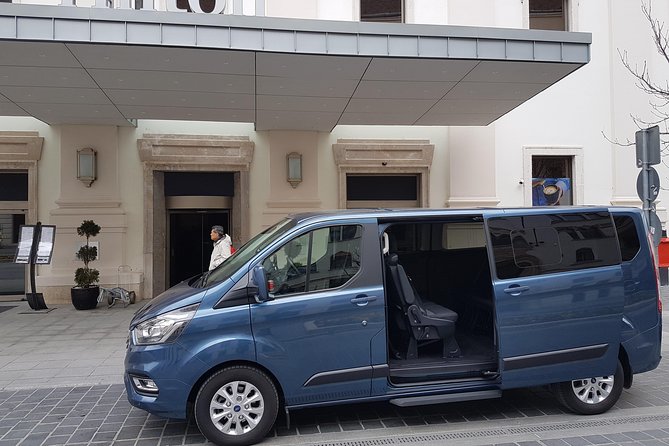 Budapest One Way Private Transfer to or from Airport - Door-to-Door Pickup in Budapest, Hotels and Private Addresses