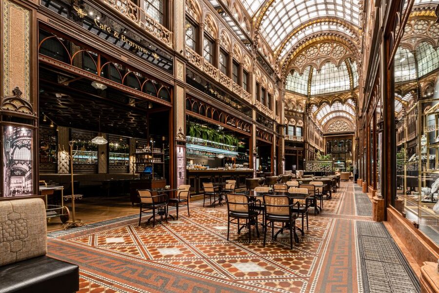 Budapest: Párisi Passage Restaurant 3-Course Menu - Key points