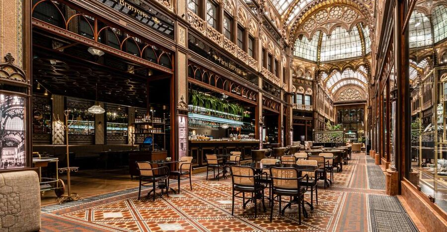 Budapest: Párisi Passage Restaurant 3-Course Menu - Your 3-course menu plus included drinks, and what to sip
