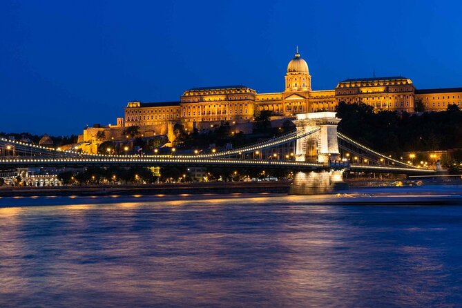 Budapest Parliament Audio Guide Tour with Danube Cruise - Inside the Hungarian Parliament Building: neo-Gothic grandeur and the Holy Crown