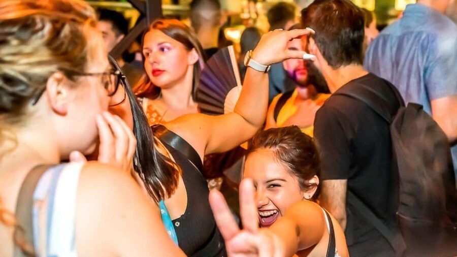 Budapest: Party District Bar-Hop with 2hr Unlimited Drinks - Price and value: why $17 can make sense for Budapest nightlife