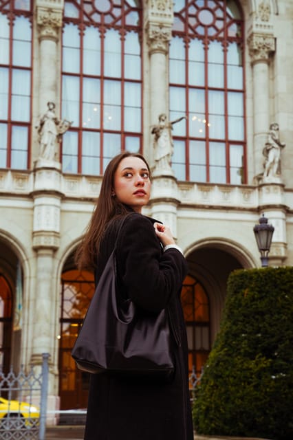 Budapest: Photo Session with Professional Local Photographer - The 1-Hour Flow, From Posing to Real Images