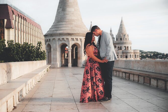 Budapest photoshoot&sightseeing - No selfie begging: why this Budapest photoshoot format works