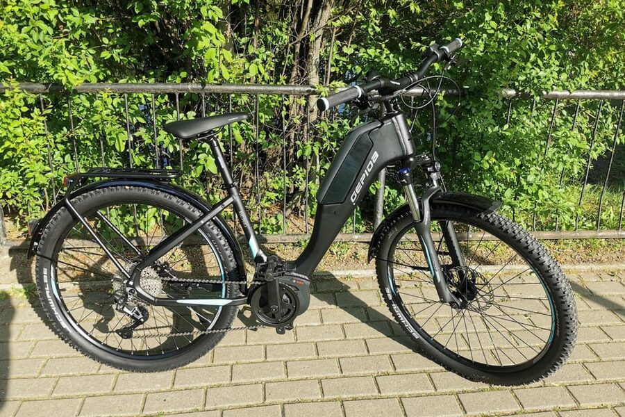Budapest: Premium E-Bike Rental - My take on the staff and bike reliability: helpful, but check your ride