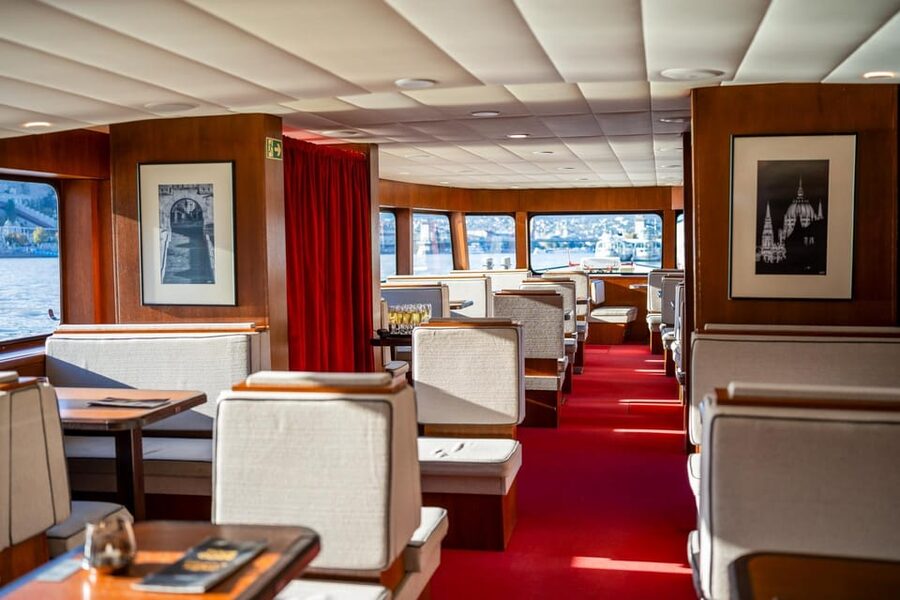 Budapest: Premium Sightseeing Cruise with Tokaj Frizzante - Seating, Weather, and Photo Tips That Actually Matter