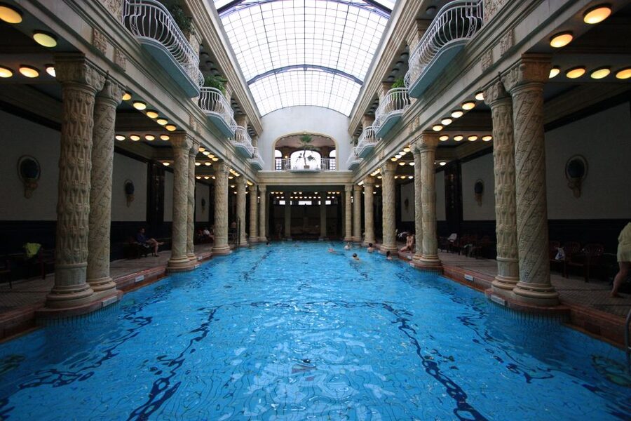 Budapest: Private 3-hour Guided City Tour by Bus - Who should book this private Budapest tour