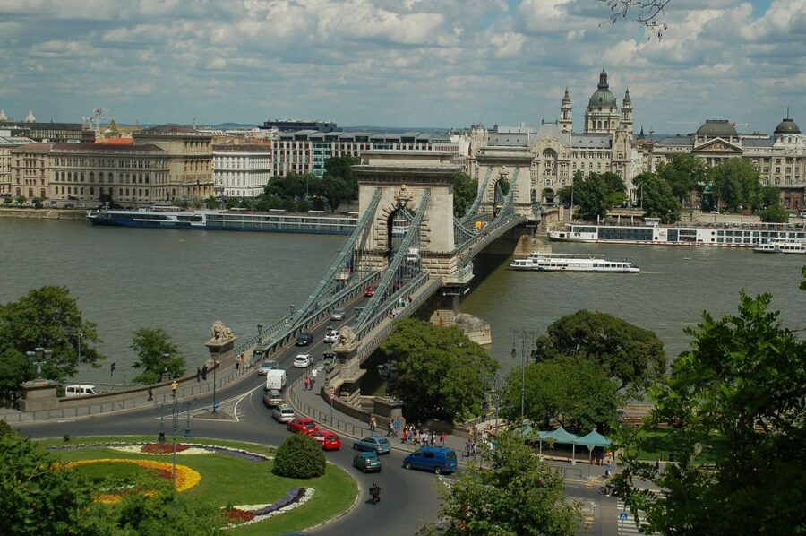 Budapest: Private 3-hour Guided City Tour by Bus - Hotel pickup and bus comfort, the quiet advantage