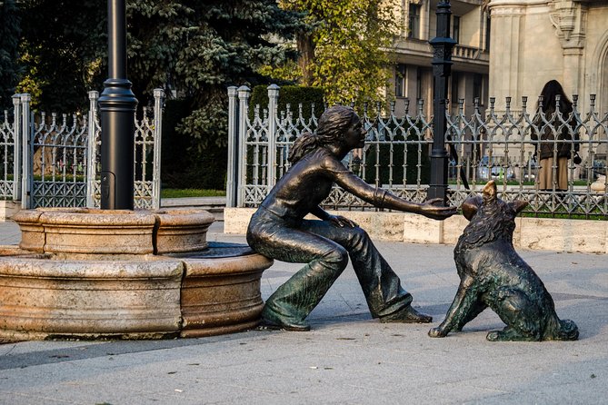 Budapest Private 4 Hour City Tour Experience with a car / van - Heroes’ Square and museums: quick stops with big meaning
